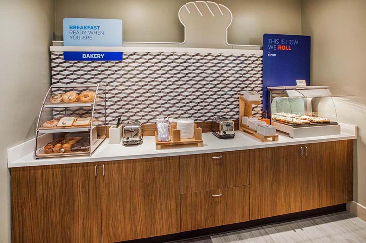 Holiday Inn Express Hotel & Suites Scott-Lafayette West By Ihg Extérieur photo